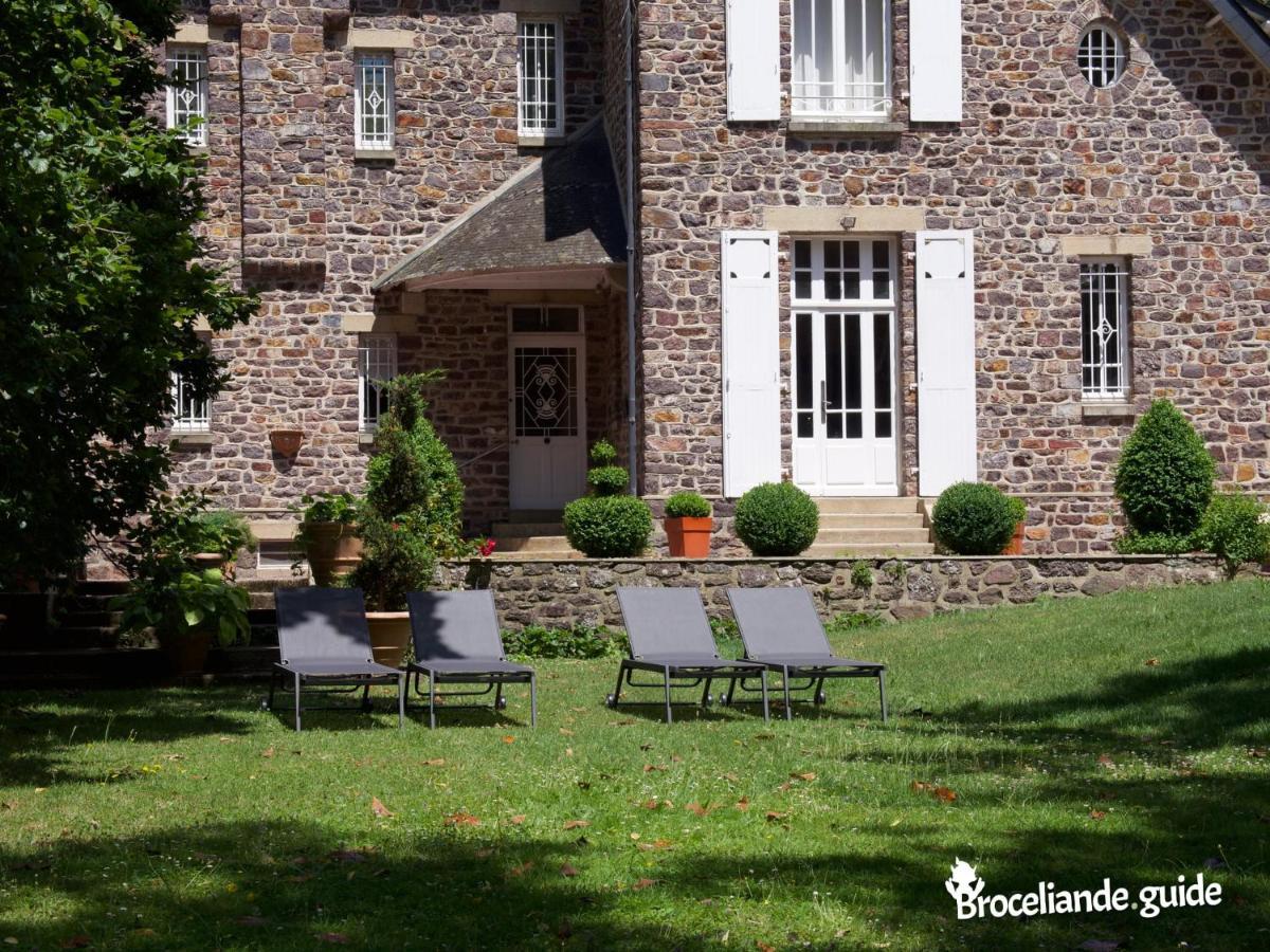 La Maison Rouge Broceliande Bed and Breakfast Montauban-de-Bretagne Exterior foto