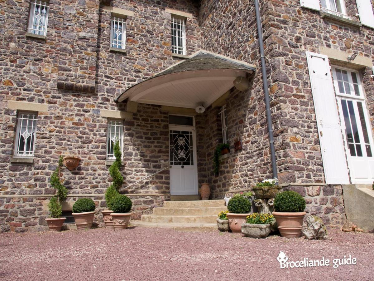 La Maison Rouge Broceliande Bed and Breakfast Montauban-de-Bretagne Exterior foto